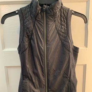 Lululemon black vest 4